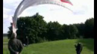 preview picture of video 'Hang- Paragliding, in Oberemmendorf 24.08.08'