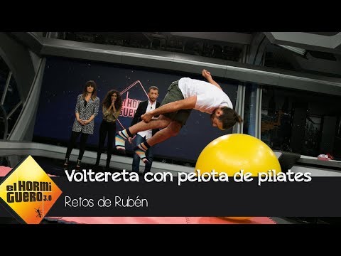 El gallego sin miedo consigue la ovación de Rosario Flores y Vanesa Martín - El Hormiguero 3.0