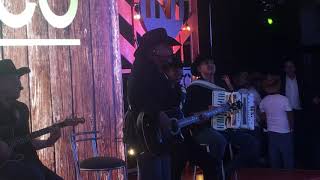 Bronco - ¿A qué le tiramos?