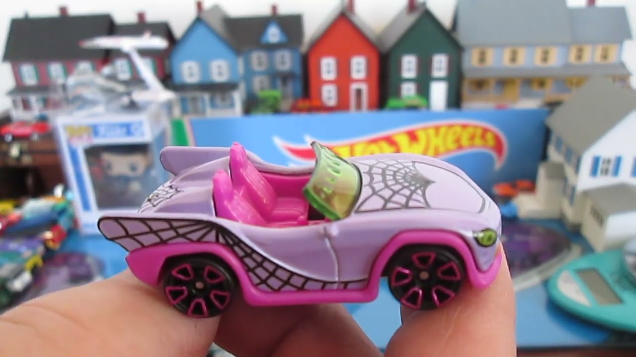 MONSTER HIGH GHOUL MOBILE - 2026 Hot Wheels Toy Character Car Unboxing and Review - HW Mattel Series