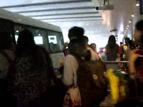 130208 스카프 Skarf Arrival Singapore [FANCAM]