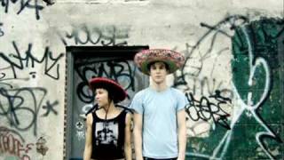 Matt and Kim- Verbs before nouns
