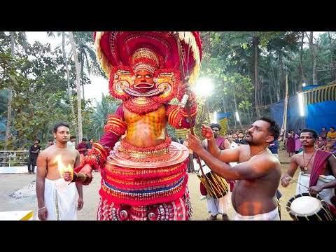Rare INDIAN RITUAL in Kerala - THEYYAM | Kannur, India