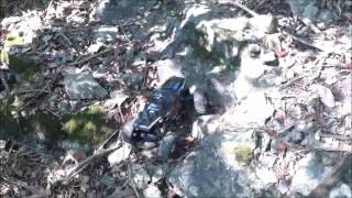 preview picture of video 'Losi Rock Crawler: Trecking Through the Woods: Cherokee Park: HD'