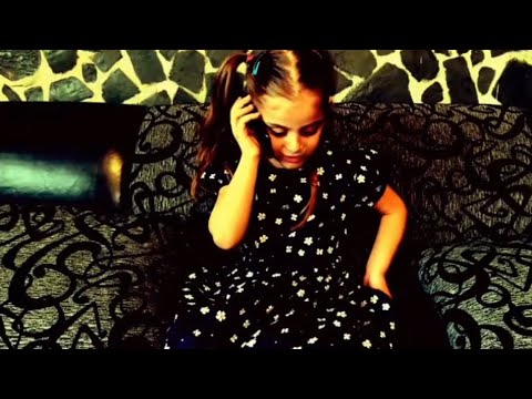 Kemál & Lánya Nikike - Sír a telefon