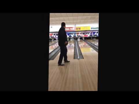 Marco al bowling