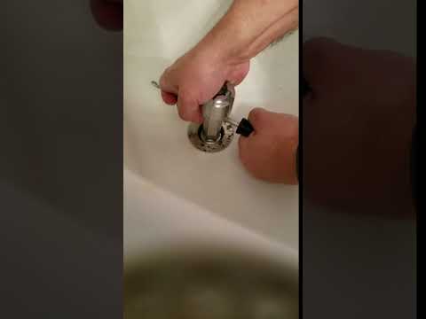 Replacing a Tub Drain: Bathtub Drain Removal and Replacement 