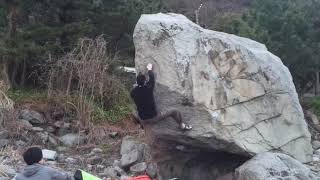 Video thumbnail of 富戸の春 SD, 二段 (7c). 城ヶ崎 (Jogasaki)