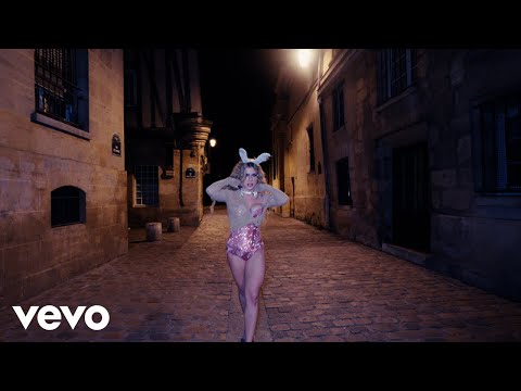Slayyyter - I'M ACTUALLY KINDA FAMOUS
