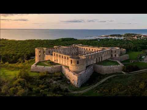 Bob Dylan — Borgholm Castle, Sweden. July 3, 2001. Stereo recording of the full show.