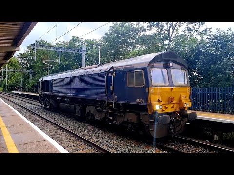 GBRF 66301 (Ex DRS Blue Livery) Passing Through Reading West with Toots