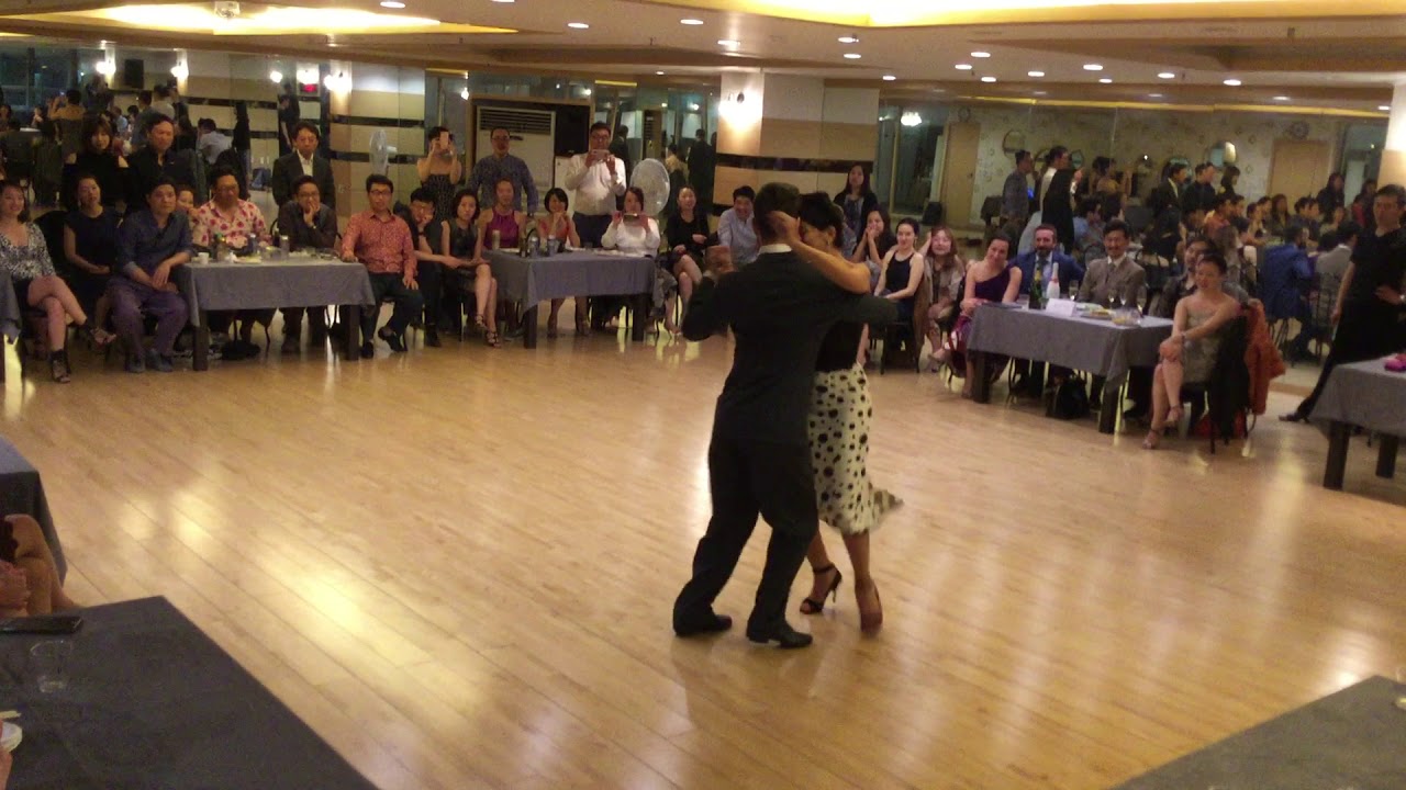 2017 Javier Rodriguez & Moira Castellano in Busan, 3/4