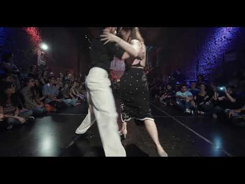 Cecilia Garcia y Serkan Gokcesu bailan con El Cachivache  - En Contrastes - Tango