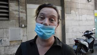 Il dormitorio dei clochard nel palazzo pericolante di Napoli