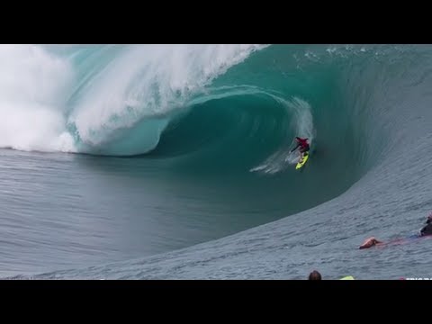 Tahiti Mega Swell, Tricks in Brazil and Alana Blanchard's Butt - EpicTV Surf Report