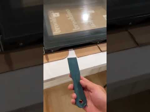 Bosch 800 Series Freestanding Range HGS8045UC - Door Glass Removal - Part 1/2