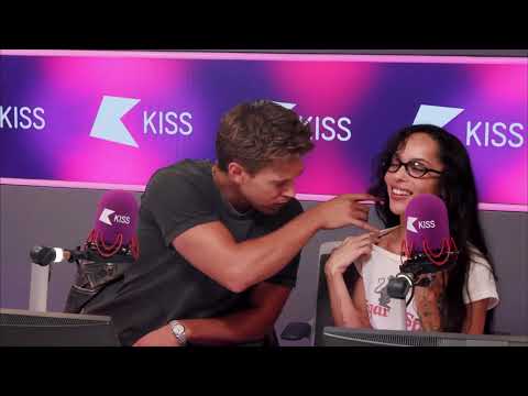 Austin Butler and Zoe Kravitz cute moments | Caught Stealing Press Junket 