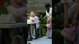 Download lagu Ini dia yang namanya cewek hijab baik hati dan ramah #fyp #foryoupage #viralvideo #viral #shorts mp3