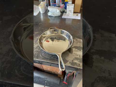 HE RUINS A CAST IRON SKILLET #polishing #skillet #cooking #castironcooking #viralvideo