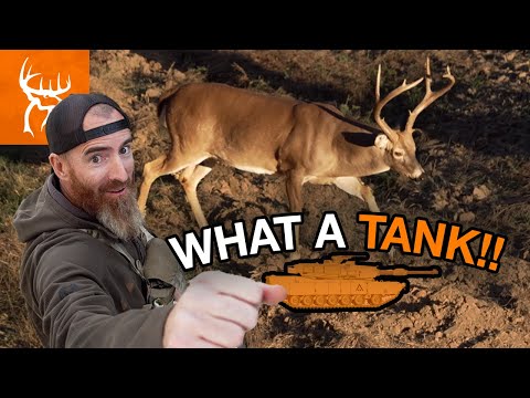 Rochey goes after a Massive Buck | Louisiana Archery Season | Buck Commander