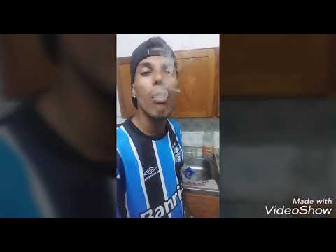 Mc Neny brisando na fumaça ♪