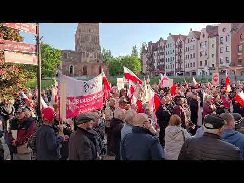 Ogłoszenie inicjatywy referendum powiatowego w sprawie migracji na wiecu w Głogowie