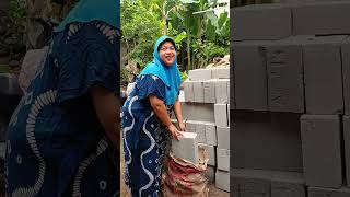 Download lagu selling bricks for meatball snacks #funny #gudanghiburan #comedy #soap opera comedy #comedy #lol ... mp3