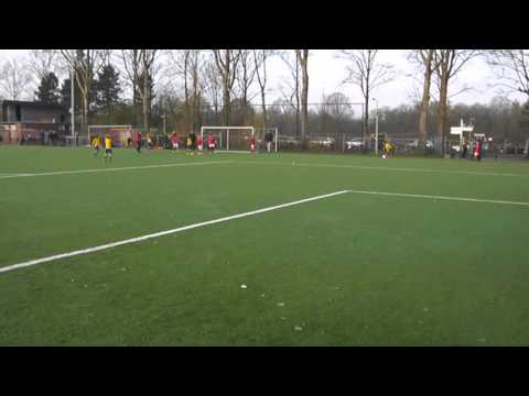 Keeper Saestum redt tweemaal.