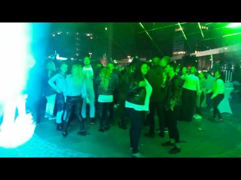 Party pe Promenada Mall