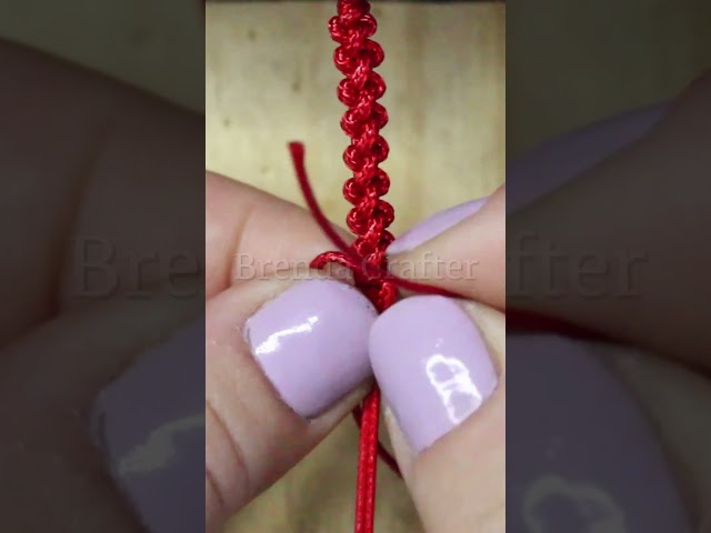 Vídeo relacionado con MASBARATA PULSERA MACRAME CON INDALO EN PLATA DE LEY (ROJO)