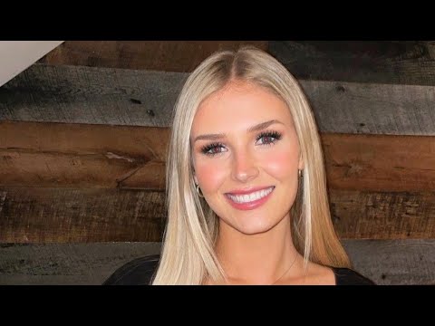 The Blonde 👱🏻‍♀️Girl from the Lili 🌸Salon at the Galleria Mall in Edina MN -2022 #Wow #HolyBeauty