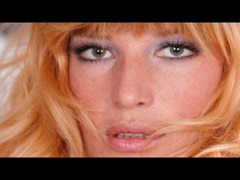 🚩 Ricordando MONICA VITTI en A MEZZANOTTE VA LA RONDA DEL PIACERE (1975) Regia di Marcello Fondato