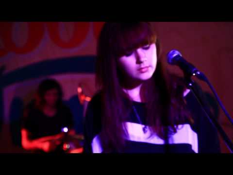 Converse Rubber Tracks: Ready, Set - Gold & Youth perform "Time To Kill"