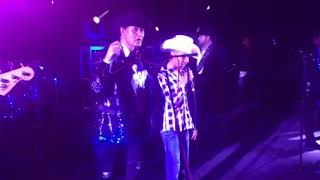 Hector canta con su grupo favorito el corrido de la estrella grupo laberinto 2017