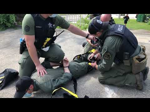 Elgin police demonstrate The Wrap