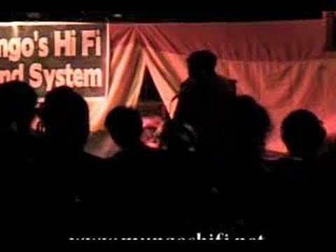 Mungo's Hi Fi ft. Lady Stush - Clap Live