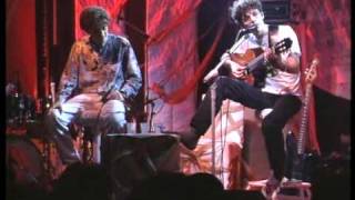 PEDRO GUERRA EN CONCIERTO - Las Gafas de Lennon