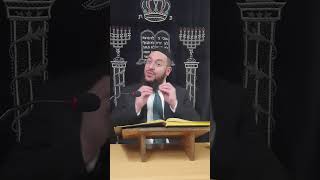 דקה של הלכה הגאון הרב יעקב ישראל הכהן הלכות ציצית #62 (דר וסוחרת - הלוויין של מרן) - התמונה מוצגת ישירות מתוך אתר האינטרנט יוטיוב. זכויות היוצרים בתמונה שייכות ליוצרה. קישור קרדיט למקור התוכן נמצא בתוך דף הסרטון