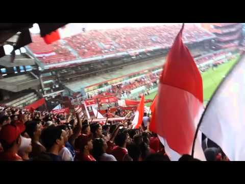 ""Cuando llegue el proximo domingo..." + "Por que te quiero te vengo a ver..."" Barra: La Barra del Rojo • Club: Independiente