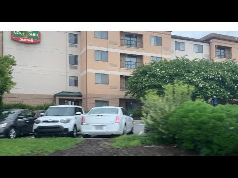 From Courtyard Marriott Hotel Springfield 6710 commerce street Virginia USA to Tyson Cornel Mall