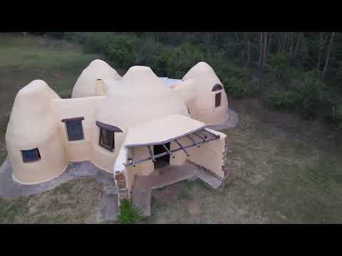 Video de YouTube - Tourism Estate with Established Business – Route 8, Arroyo Campanero