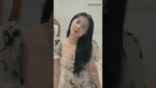 Download lagu Bigo better than TikTok 😂 mp3 Download lagu Bigo better than TikTok 😂 mp3