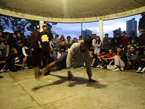 True Floor 2014 - Top 32 - Makaxera ( Mega Break ) vs Pirata ( Mega Break )