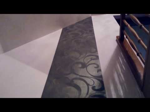 Stucco Pompeji Prägetechnik Platin auf weißem Untergrund