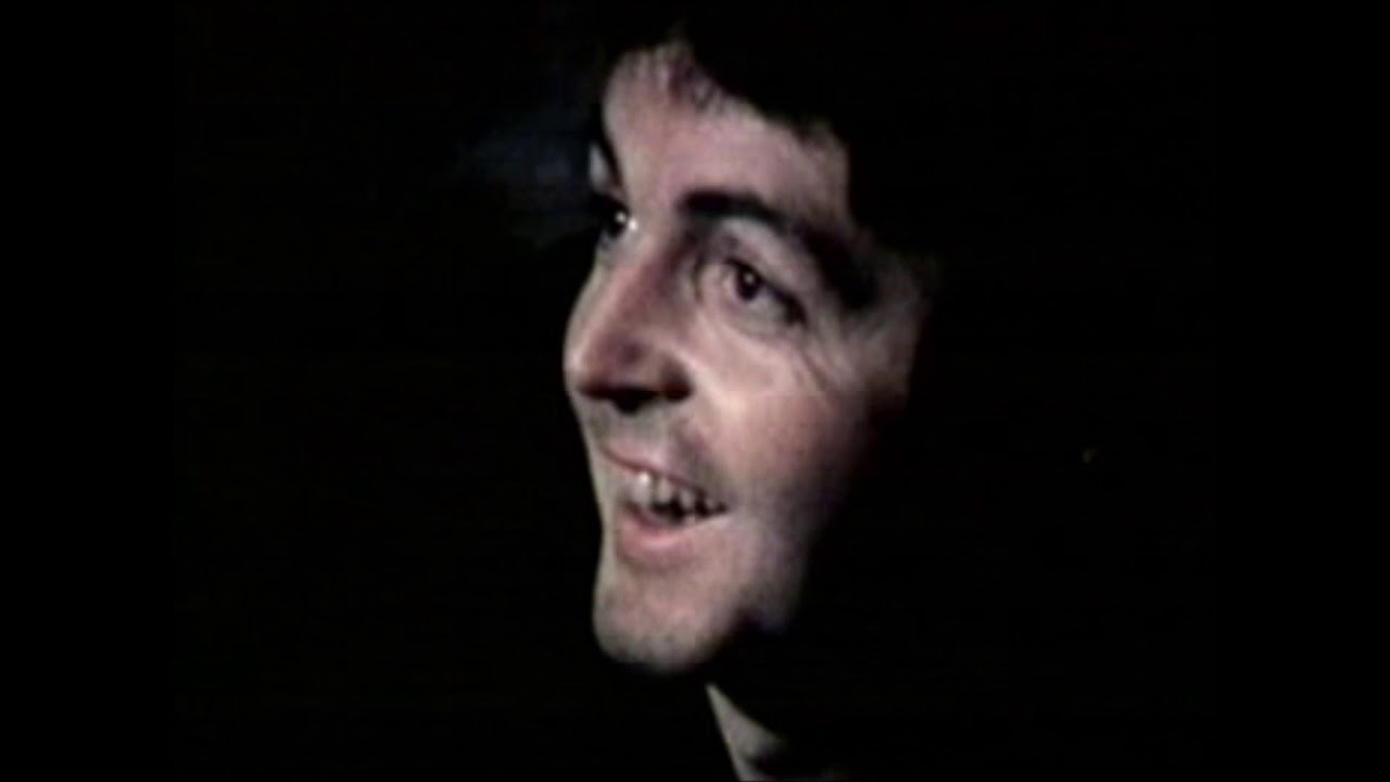 Paul McCartney & Wings - Band On The Run (Official Music Video) - YouTube