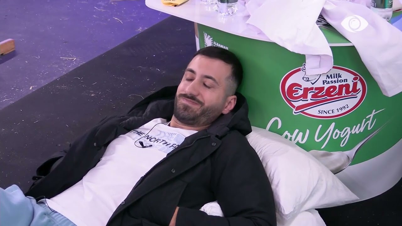 “Kush mendon se janë emrat për në finale?”/ Vijon biseda mes Gertës dhe Jozit