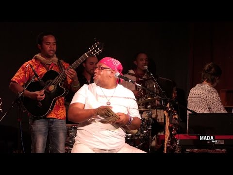 OLOMBELO RICKY "tsy mety milaza"