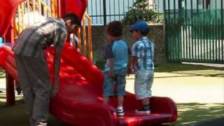 preview picture of video '06 junho 2010 parque infantil.wmv'