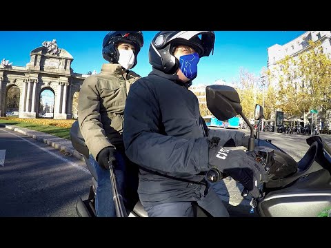 Un día con José Luis Martínez Almeida