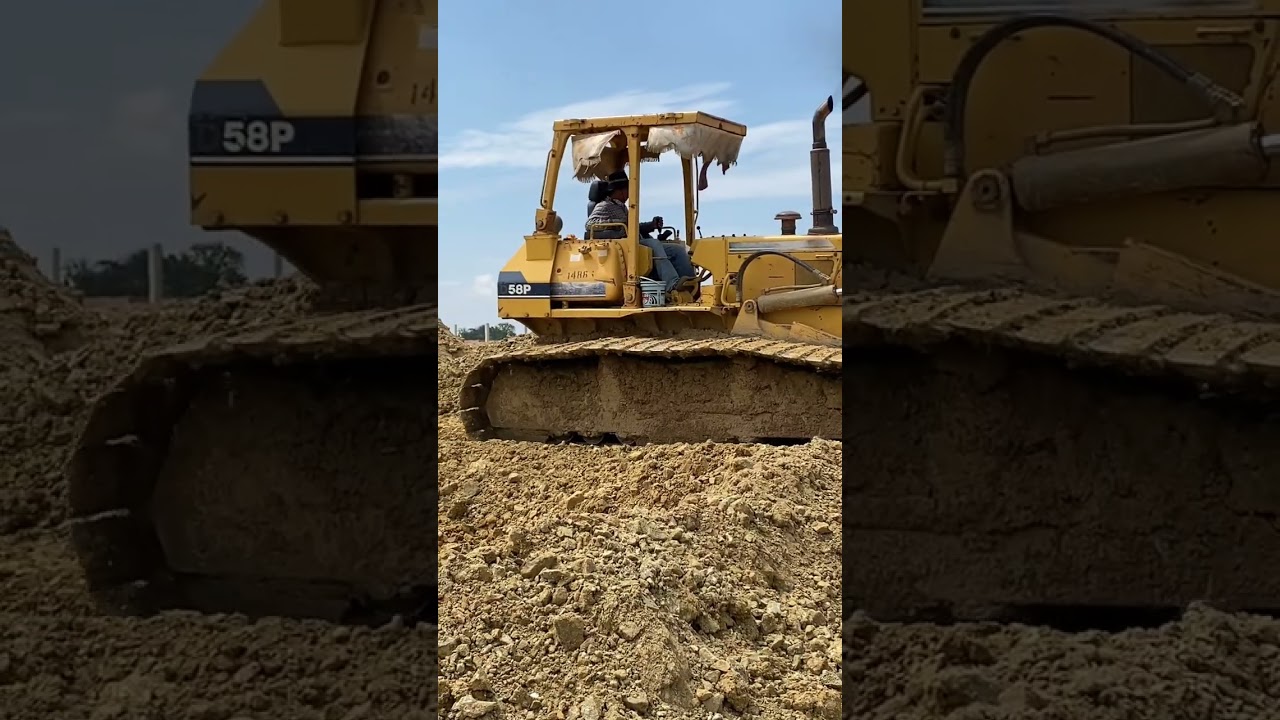 Bulldozer on the Move 🚜💨